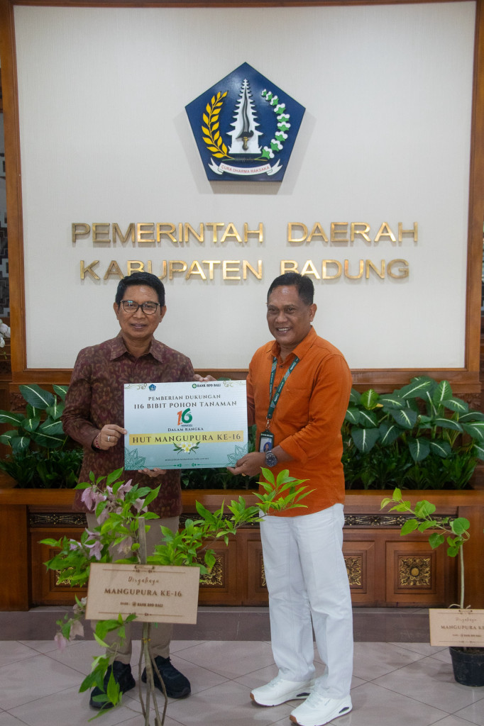 Bupati Adi Arnawa Terima 116 Bibit Pohon dari BPD Bali Cabang Mangupura