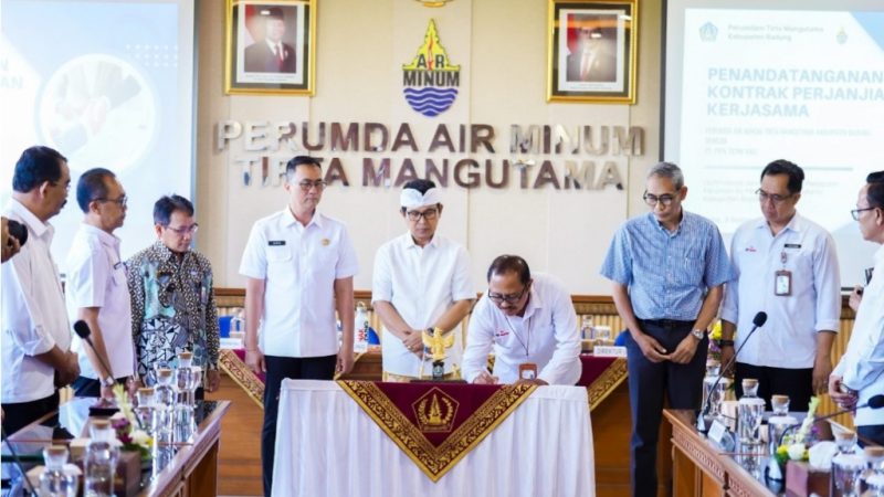 Penandatanganan MoU Perumda Tirta Mangutama Dengan PT. Pipa Ticini Bali