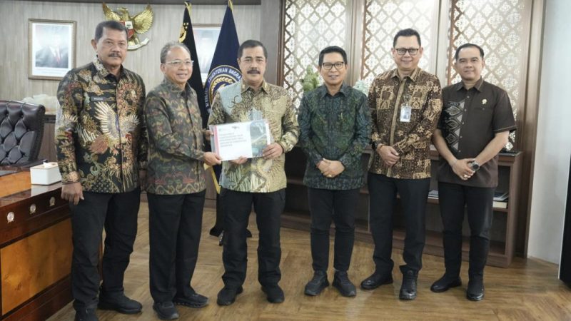 Perkuat Tata Kelola Pariwisata dan Relokasi Lapas Kerobokan Gubernur Koster dan Bupati Adi Arnawa Bertemu Menteri Imigrasi