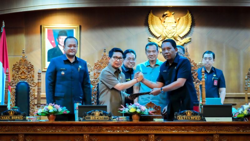 Rapat Paripurna Pandangan Umum Fraksi-Fraksi Bupati Adi Arnawa Apresiasi Masukan Fraksi DPRD Badung