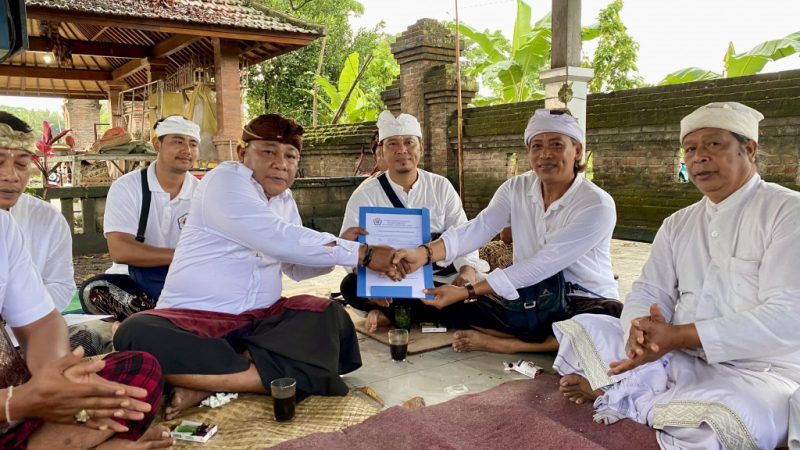 Penandatangan Serah Terima Pembangunan Tembok Penyengker & Candi Bentar