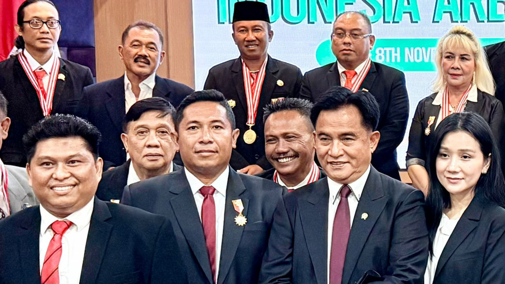 Perbekel Darmasaba Terima Penghargaan pada Indonesia Alternative Dispute Resolution Awards 2025