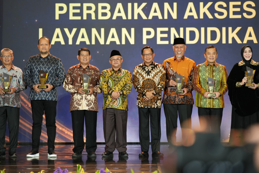 Malam Apresiasi Kinerja Pemerintahan Daerah 2025 Pemkab Badung Raih Penghargaan Layanan Pendidikan