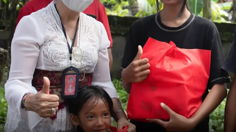 Penyerahan Sembako untuk Anak Rentan di Kelurahan Sading dan Kapal