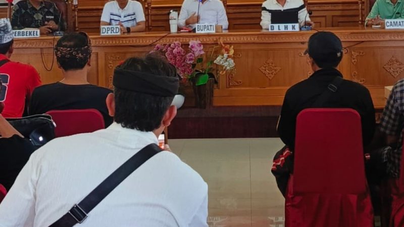Bupati Sosialisasikan Penataan Taman dan Sentra Kompos Desa Sangeh
