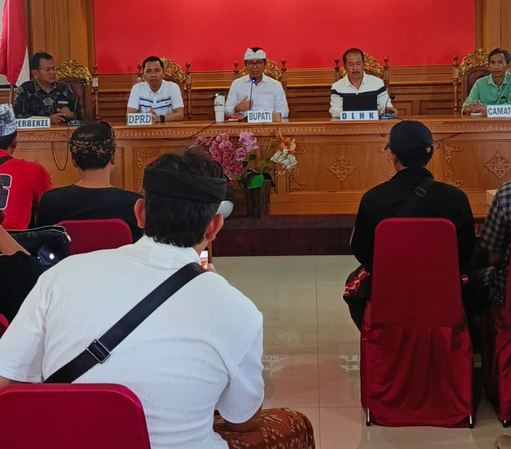 Bupati Sosialisasikan Penataan Taman dan Sentra Kompos Desa Sangeh