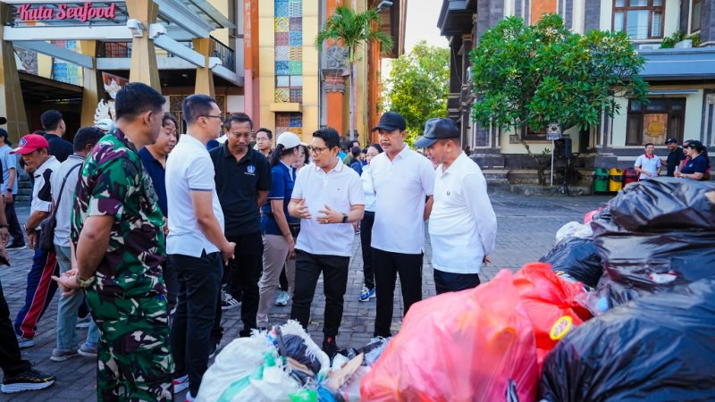 Pastikan Horeka Pilah Sampah, Bupati Badung Turun Langsung ke Kuta