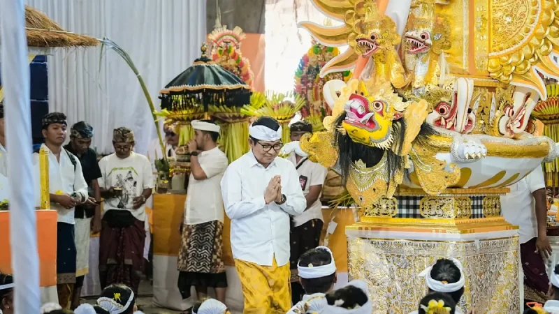 Karya Nyawa Wedana Utama di Ungasan, Bupati Badung Apresiasi Semangat Ngayah