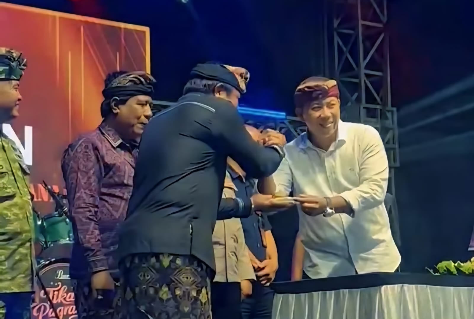 DPRD Badung Rai Wirata Hadiri HUT Desa Kekeran ke-33
